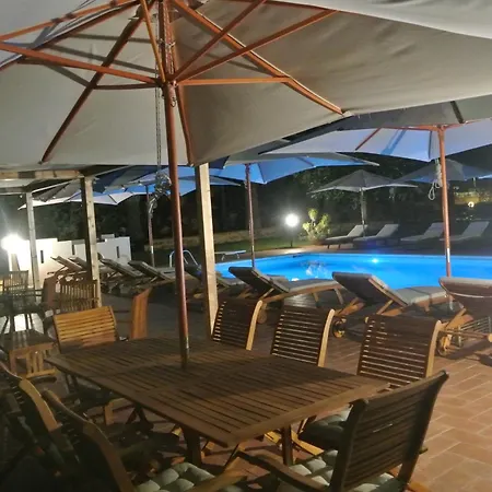 Carlotta Bed & Breakfast 3*