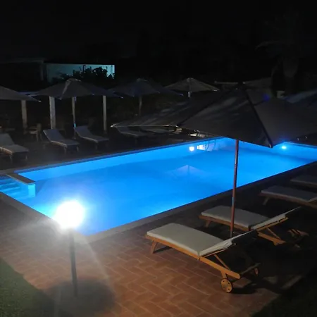 Carlotta Bed & Breakfast 3*