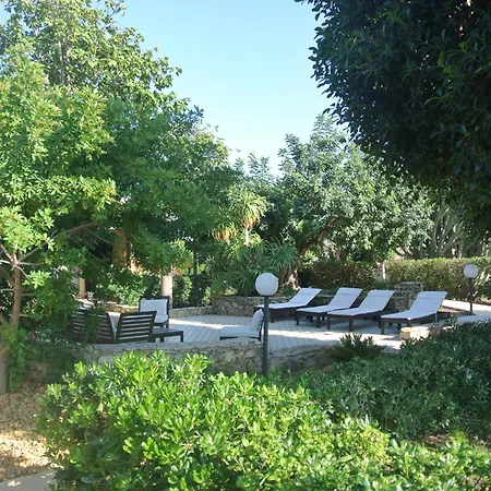 Carlotta 3* San Leone