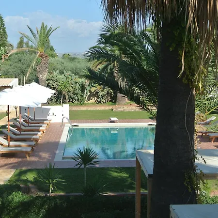 Carlotta 3* San Leone