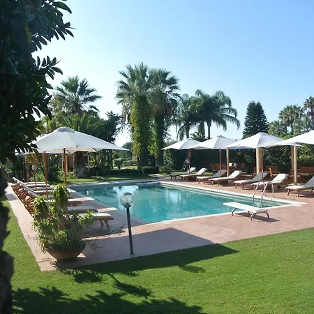 Carlotta 3* San Leone
