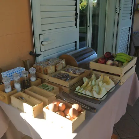 Carlotta 4* 圣莱昂