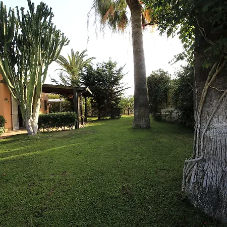 Carlotta 4* 圣莱昂