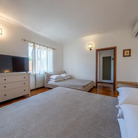 Carlotta 4* San Leone
